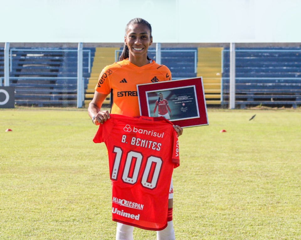 Atleta tem 10 gols pelas Gurias Coloradas. Foto: Juliana Zanatta/S.C.Internacional